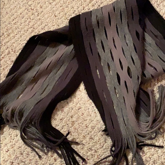 Black and Gray Scarf - Picture 2 of 2